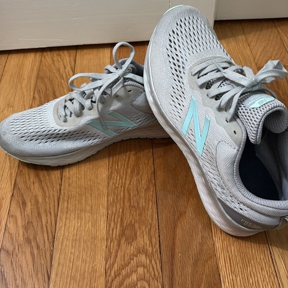 New Balance Fresh Foam Sneakers - Picture 3 of 9